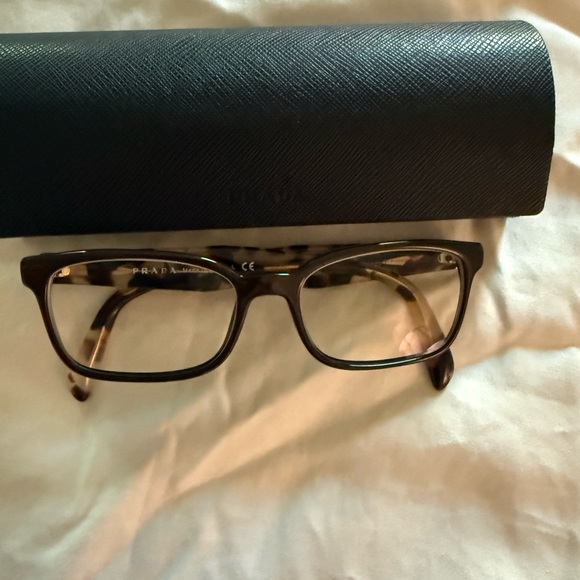 Prada Tortoise Shell Eyewear - Picture 7 of 8